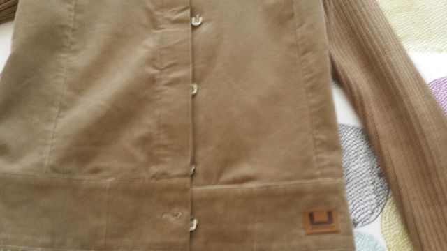 Chaqueta color Camel, Adolfo Domínguez. Chica.