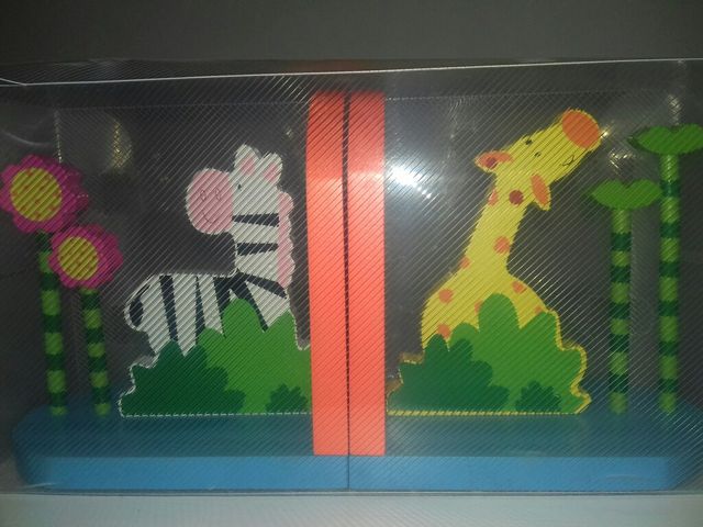 SUJETA LIBROS INFANTIL