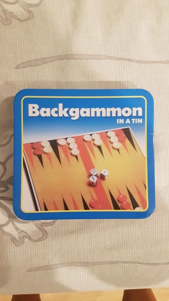 BACKGAMMON