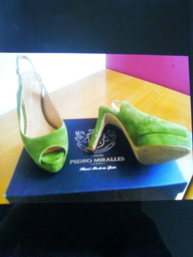 sandalias verdes