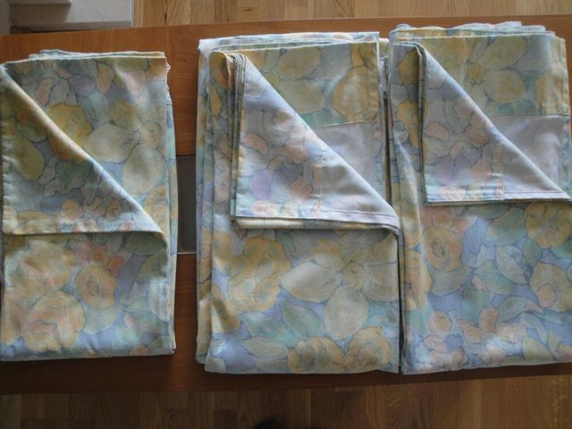 Conjunto cortinas verde amarillo con riel