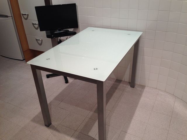 Mesa cocina cristal templado de segunda mano por 65 € en Valencia en ... Mesa cocina cristal templado de segunda mano por 65 € en Valencia en ...