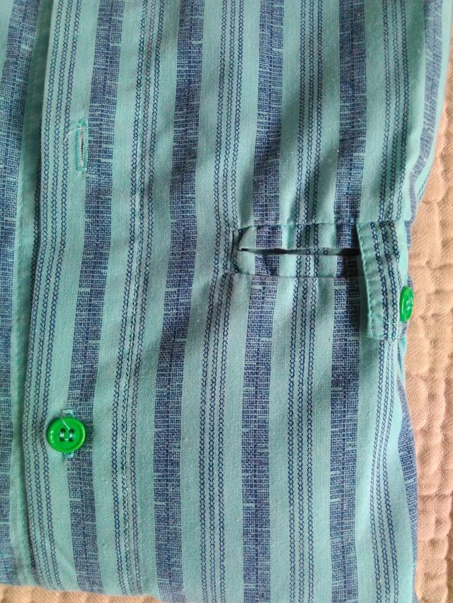 Camisa talla M, 100% algodón, estilo deportivo