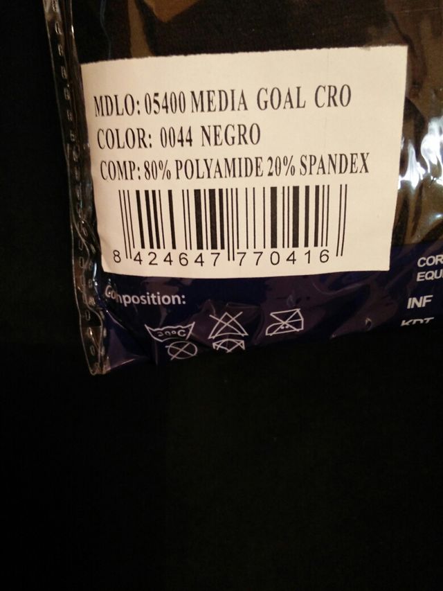 Pantalón de deporte y medias LUANVI