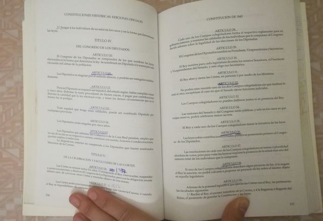 Libro Constituciones Históricas Raquel Rico Linage