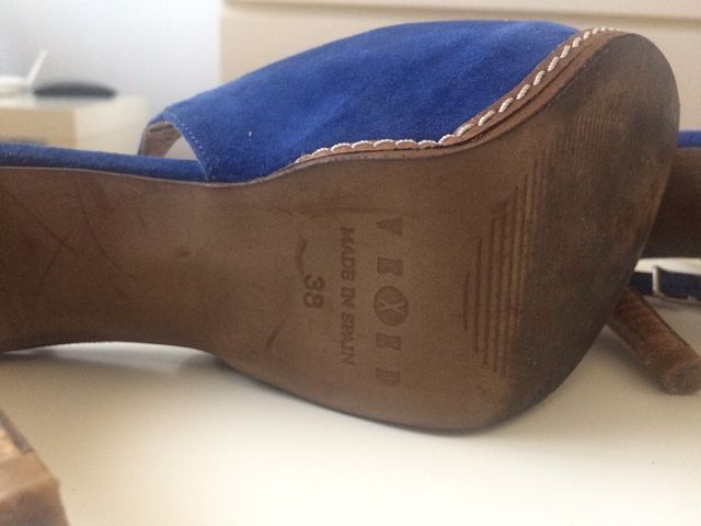 Zapatos piel azul eléctrico 38