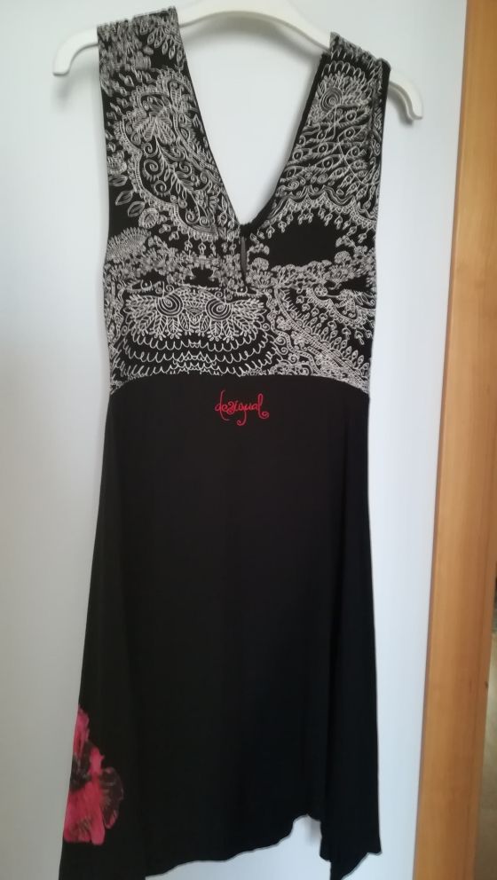 Vestido desigual flores