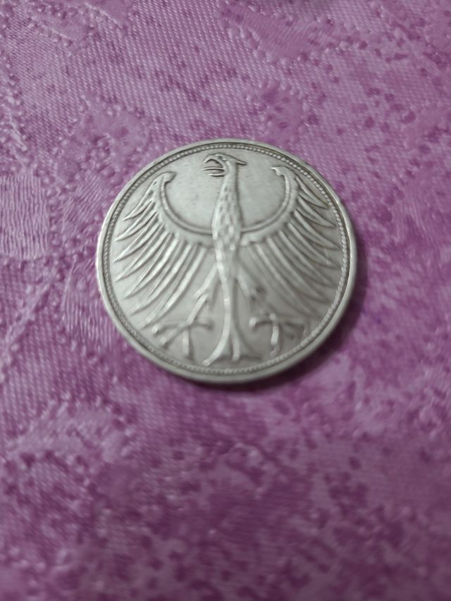 moneda italiana 1966