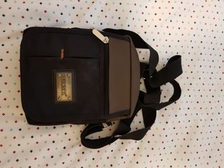 Mariconera Diesel de segunda mano por 10 EUR en Aldea Moret en WALLAPOP