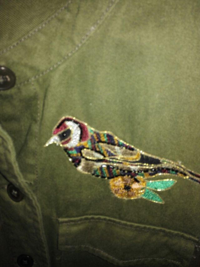 PARKA CON BORDADO BARATA!!