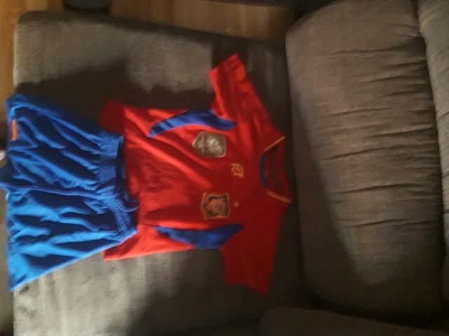 conjunto niño  el Barça.