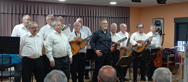 Grupo musical y cantante para eventos.