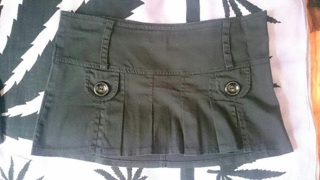 Ropa Variada - Faldas Nuevas y Usadas