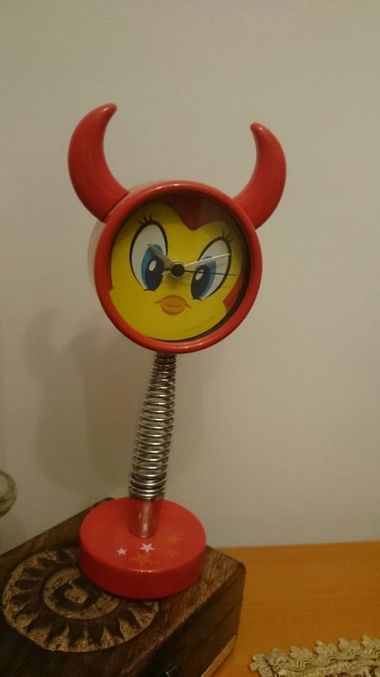 Reloj despertador de piolin demonio
