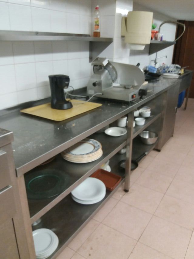 Mesa trabajo cocina restaurante de segunda mano por 200 € en La ... Mesa trabajo cocina restaurante de segunda mano por 200 € en La ...