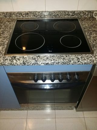 Placa Vitroceramica y horno Teka de segunda mano por 199 EUR en Santiago de  Compostela en WALLAPOP