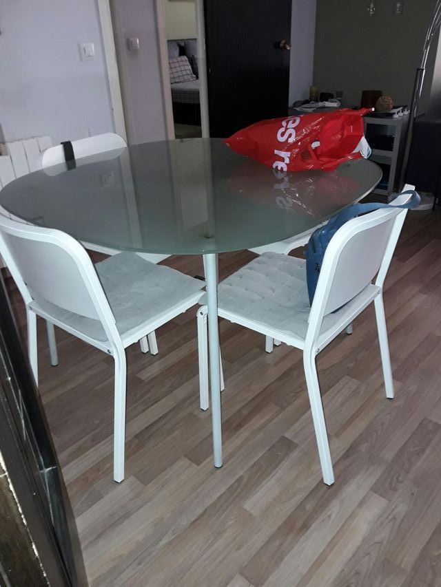 Mesa comedor cristal IKEA de segunda mano por 40 € en Barcelona ... Mesa comedor cristal IKEA de segunda mano por 40 € en Barcelona ...