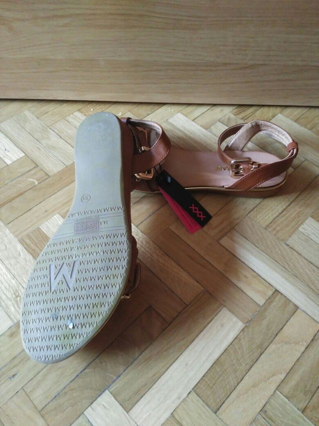 SANDALIAS PIEL CAMEL 38 NUEVAS!!!!