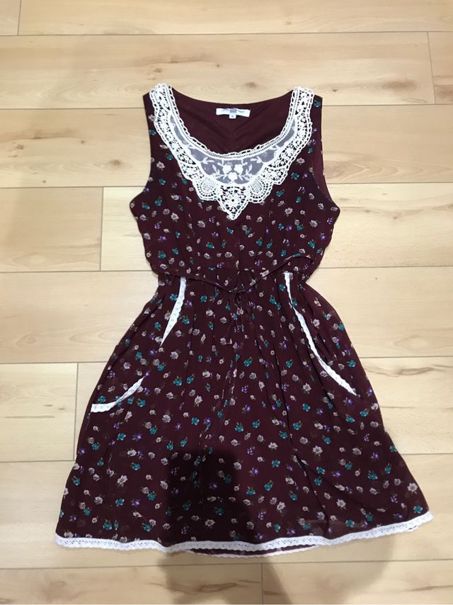 Vestido color vino talla 38(mediana)