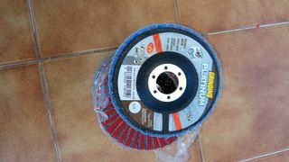 Discos de lija radial pequeña de segunda mano por 25 EUR en Getafe en  WALLAPOP