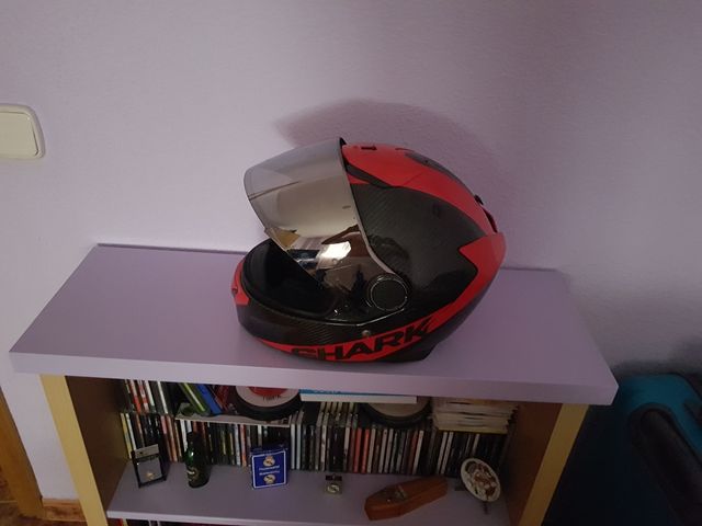 casco shark spartan carbon.