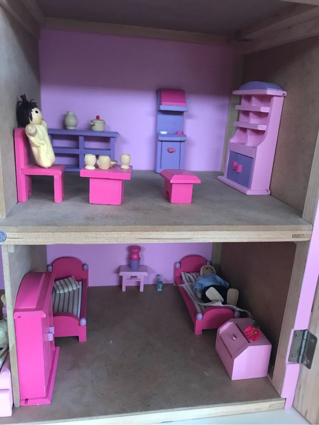 Casita muñecas 60x60x32