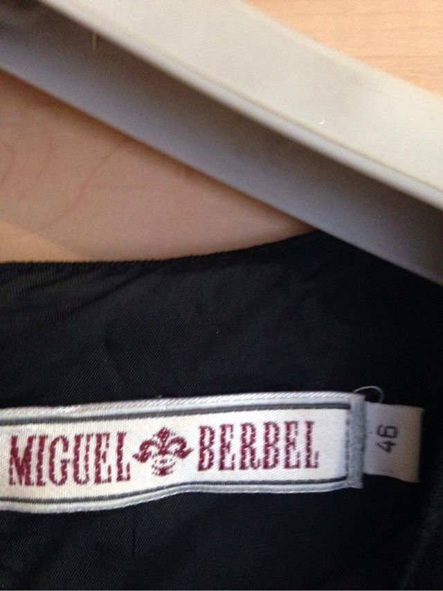 Vestido negro coctel de firma