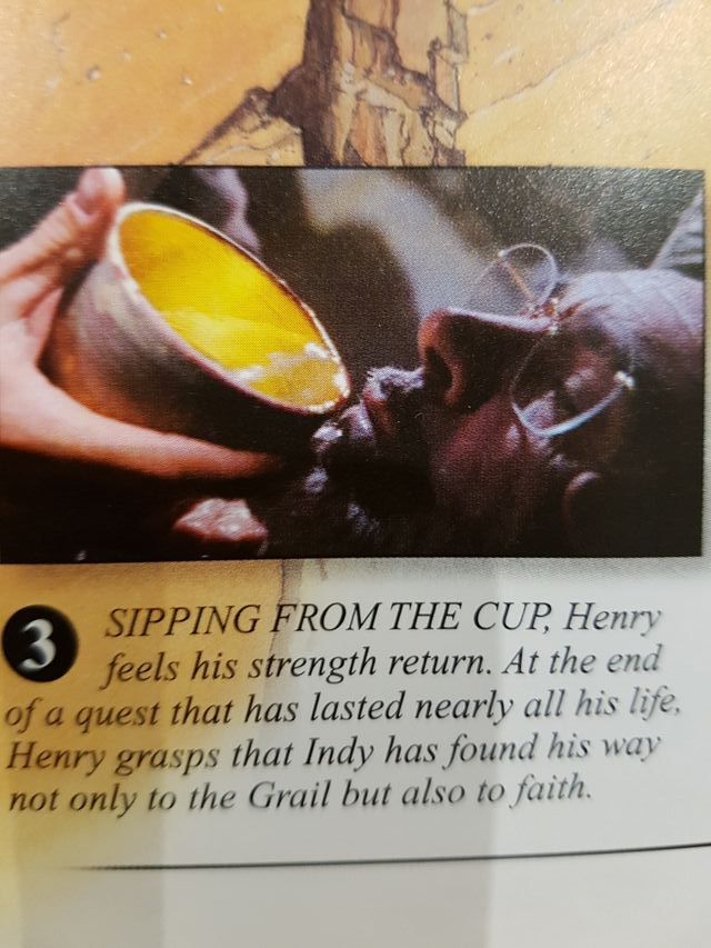 Riproduzione del Santo Graal di Indiana Jones
