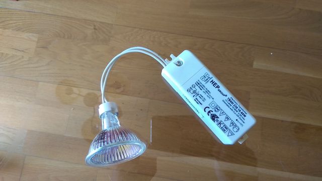 OFERTA 13 Bombillas y 13 transformadores