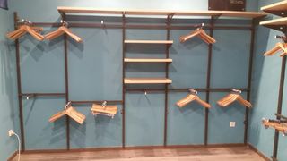 Estanterias para tienda de ropa de segunda mano por 1.400 € en L'Eliana