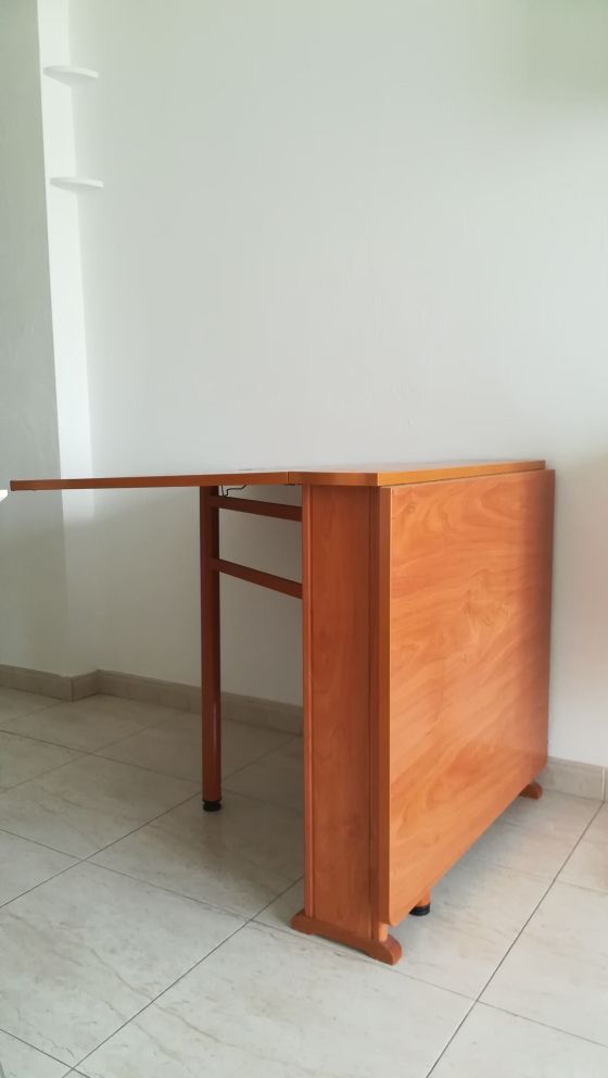 Mesa Plegable Comedor de segunda mano por 50 € en Arona en WALLAPOP Mesa Plegable Comedor de segunda mano por 50 € en Arona en WALLAPOP