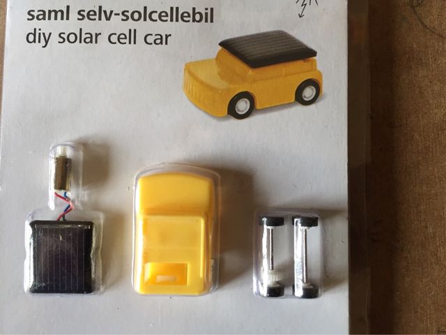 Cochecito solar con motor. 3 €