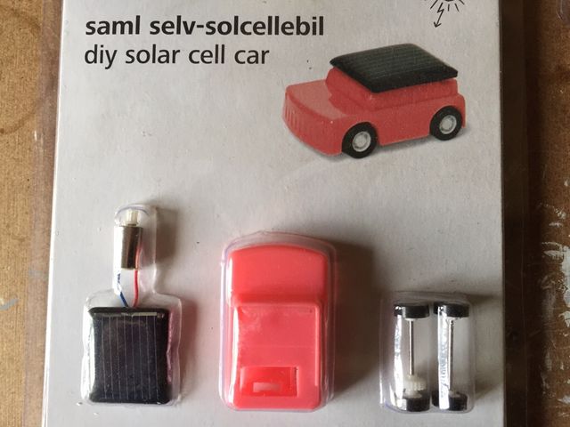 Cochecito solar con motor. 3 €