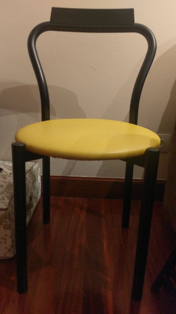 2 sillas cocina,tapizadas en amarillo de segunda mano por 50 € en ... 2 sillas cocina,tapizadas en amarillo de segunda mano por 50 € en ...