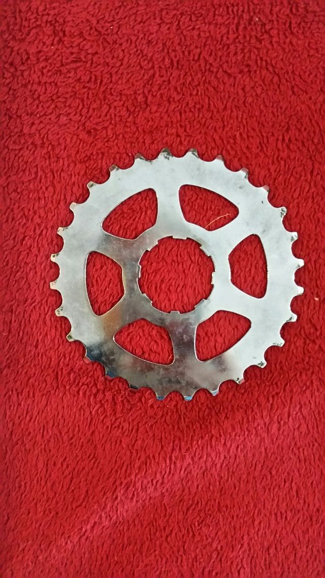 corona 27 dientes shimano 10v