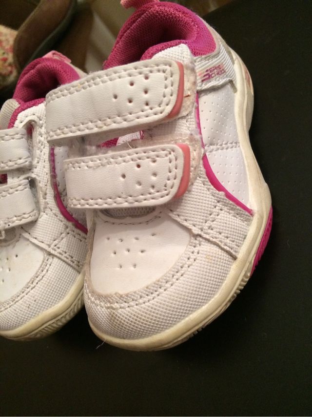 Zapatillas bebé talla 20