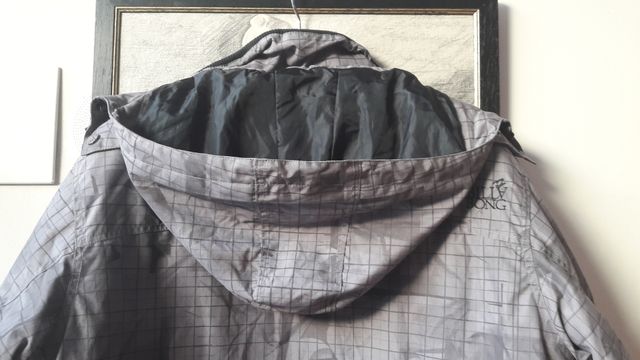 Chaqueta Billabong como nueva. Usada 1 vez. T L