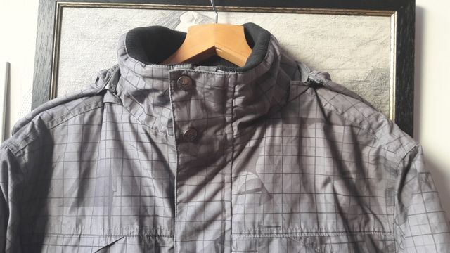 Chaqueta Billabong como nueva. Usada 1 vez. T L