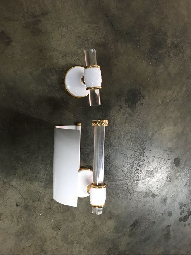 Portarollos de papel y toaller de segunda mano por 10 € en Daimiel en