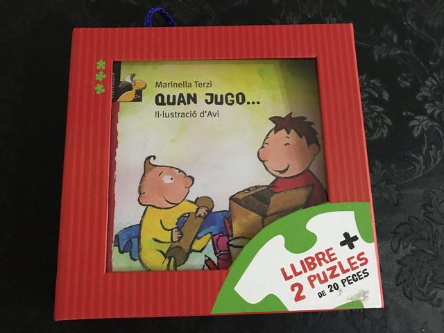 Libro i Puzzles en catalán.