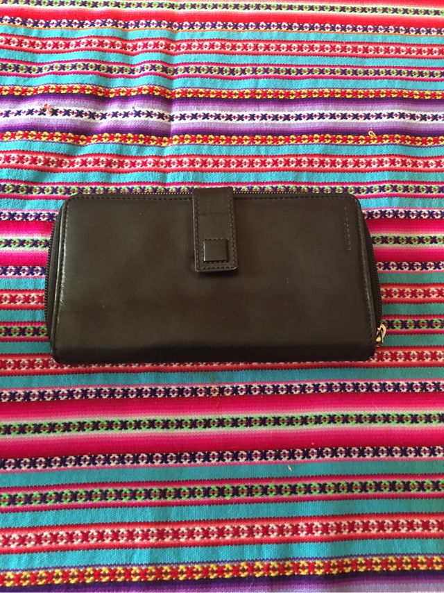 Billetera negra