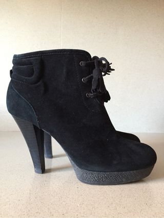 Botines Camila\\'s (Casas) Nº.37 de segunda mano por 34,9 EUR en Barcelona  en WALLAPOP