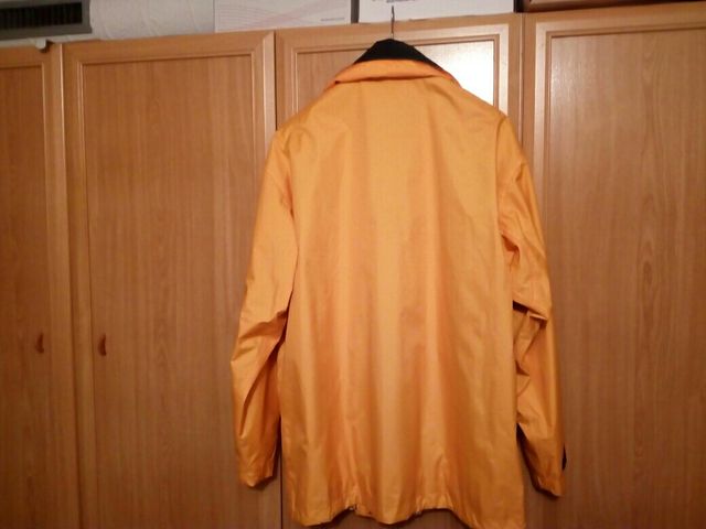 Chubasquero amarillo Tribord NUEVO