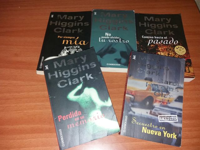 Lote de 13 libros de Mary Higgins Clark