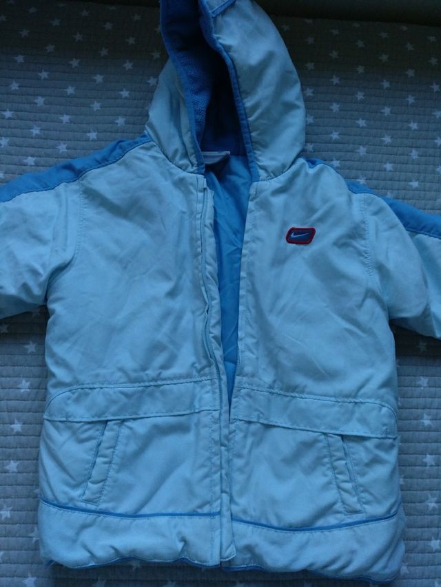 cazadora nike azul 18-24m