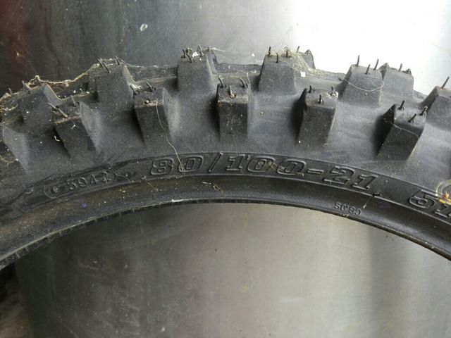 Neumatico Dunlop D773