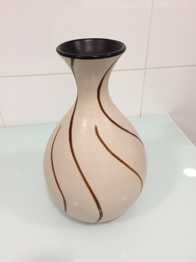 Jarrón artesanal de Perú