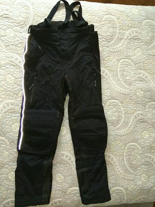 Pantalones moto Crivit.Talla L: 52-56 protecciones de segunda mano por 40  EUR en Madrid en WALLAPOP