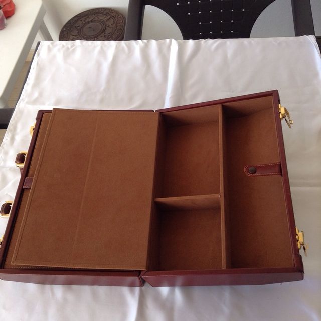 Maletin de piel nuevo