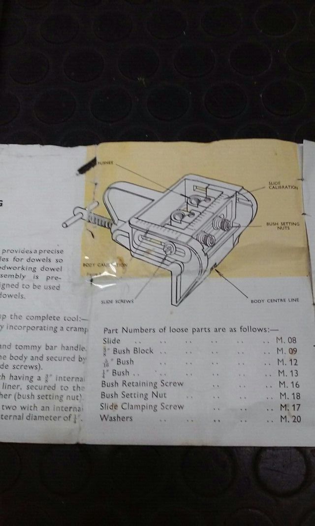 Montador Clavijas madera de segunda mano por 25 € en Elgoibar en WALLAPOP